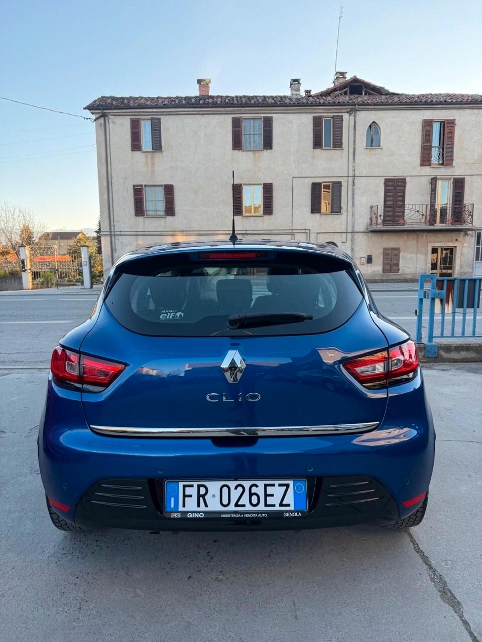 Renault Clio 1.2 75 CV 5 porte Duel