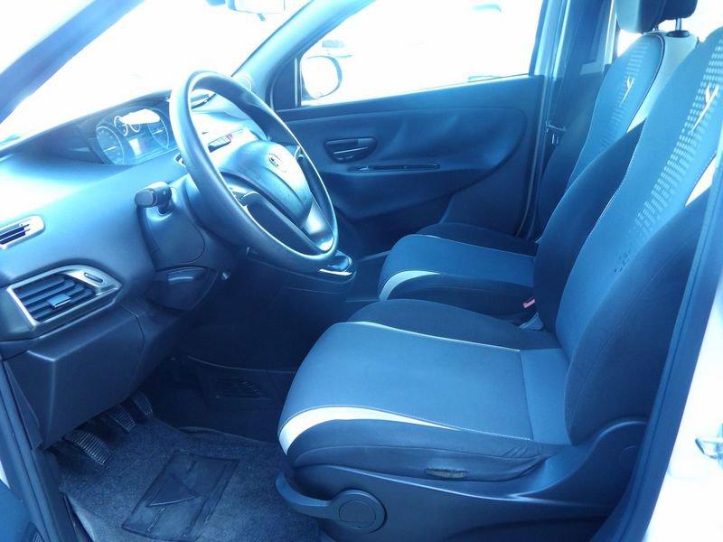Lancia Ypsilon Ypsilon 0.9 TwinAir 85 CV 5 porte Metano Ecochic Elefantino