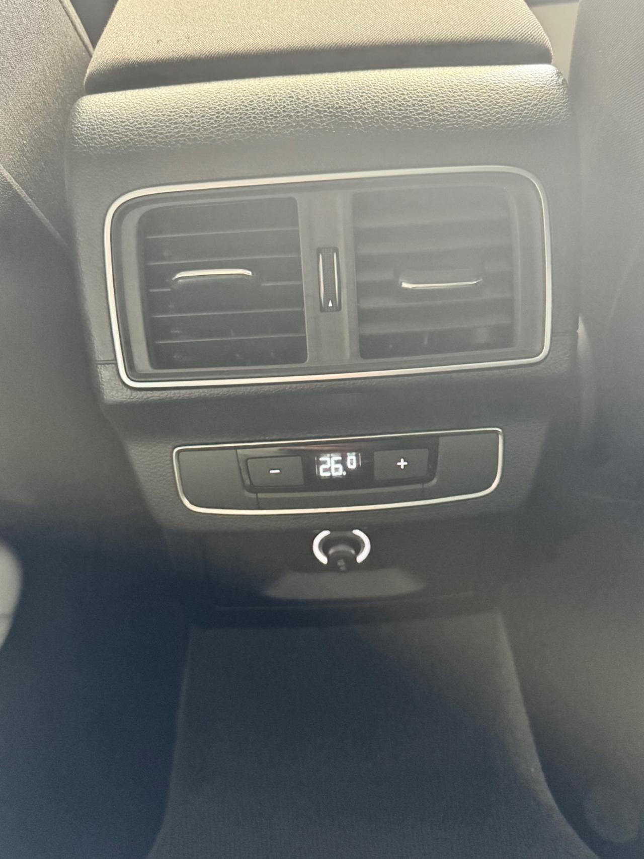 Audi Q5 40 TDI quattro S tronic Business Sport