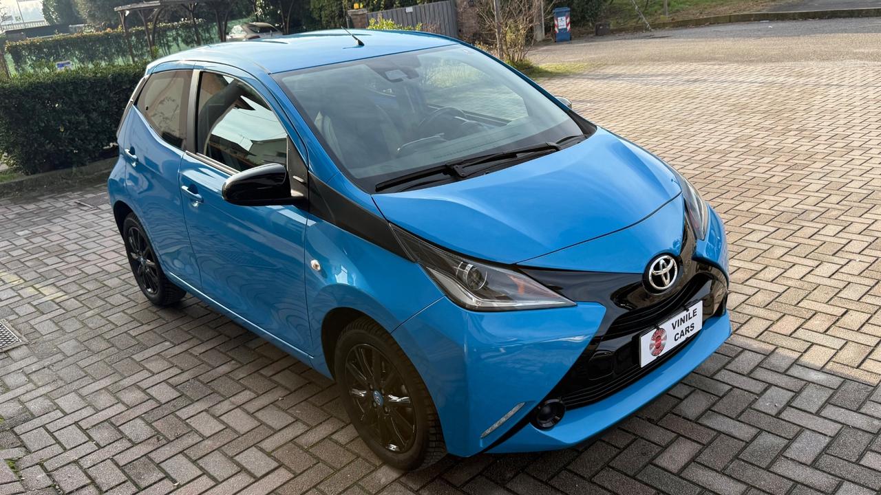 Toyota Aygo 1.0 VVT-i 69 CV 5 porte x-cite TSS