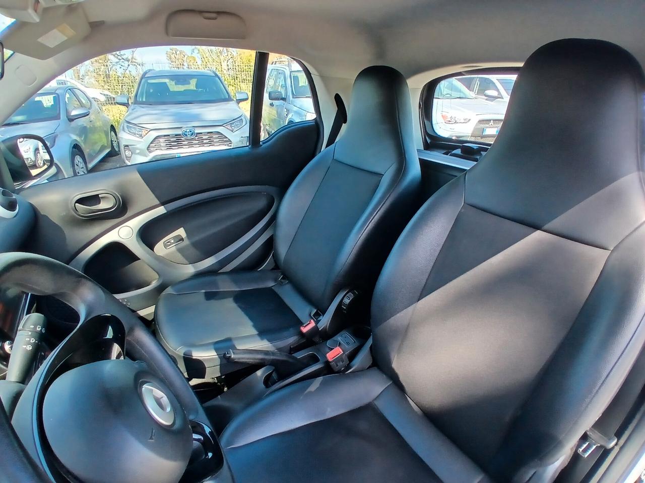 Smart fortwo EQ Youngster