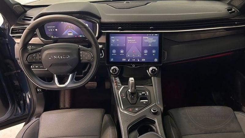 Lynk & Co 01 01 PHEV