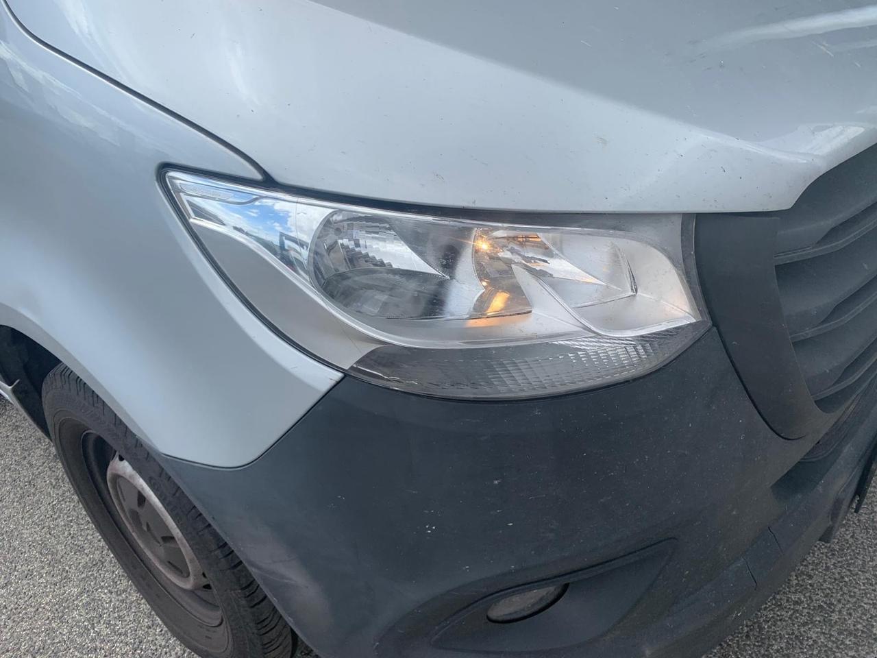 Mercedes Benz 317 cdi sponda idraulica