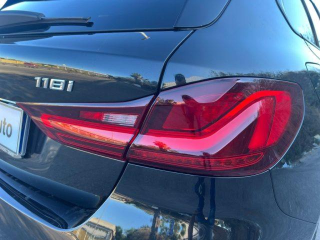 BMW 118 i 5p. Business Advantage