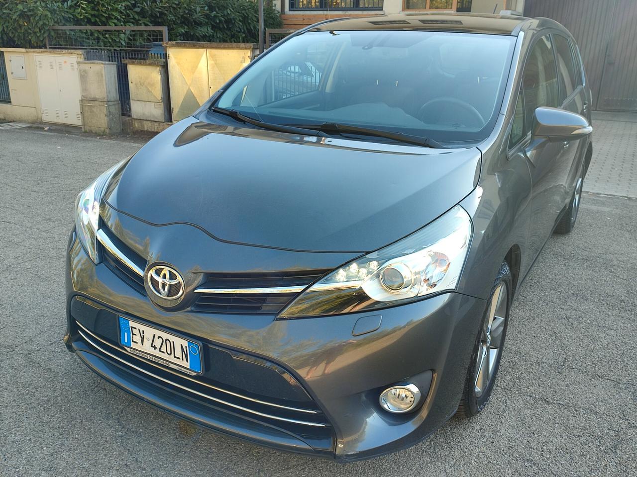 TOYOTA VERSO 2014 1.6DIESEL 7POSTI TETTO PANORAMICO
