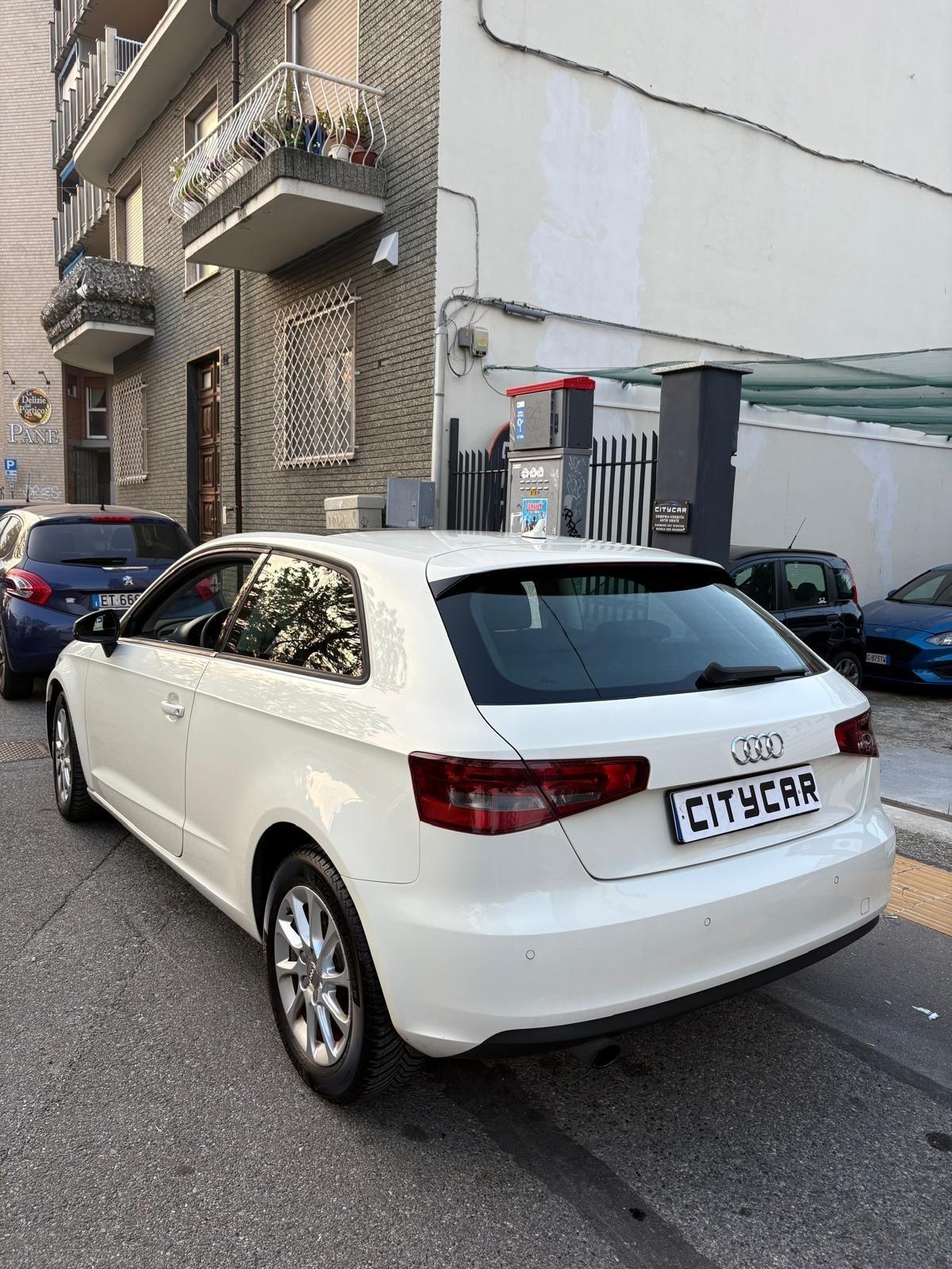 Audi A3 1.4 TFSI Young Sport Tetto panoramico