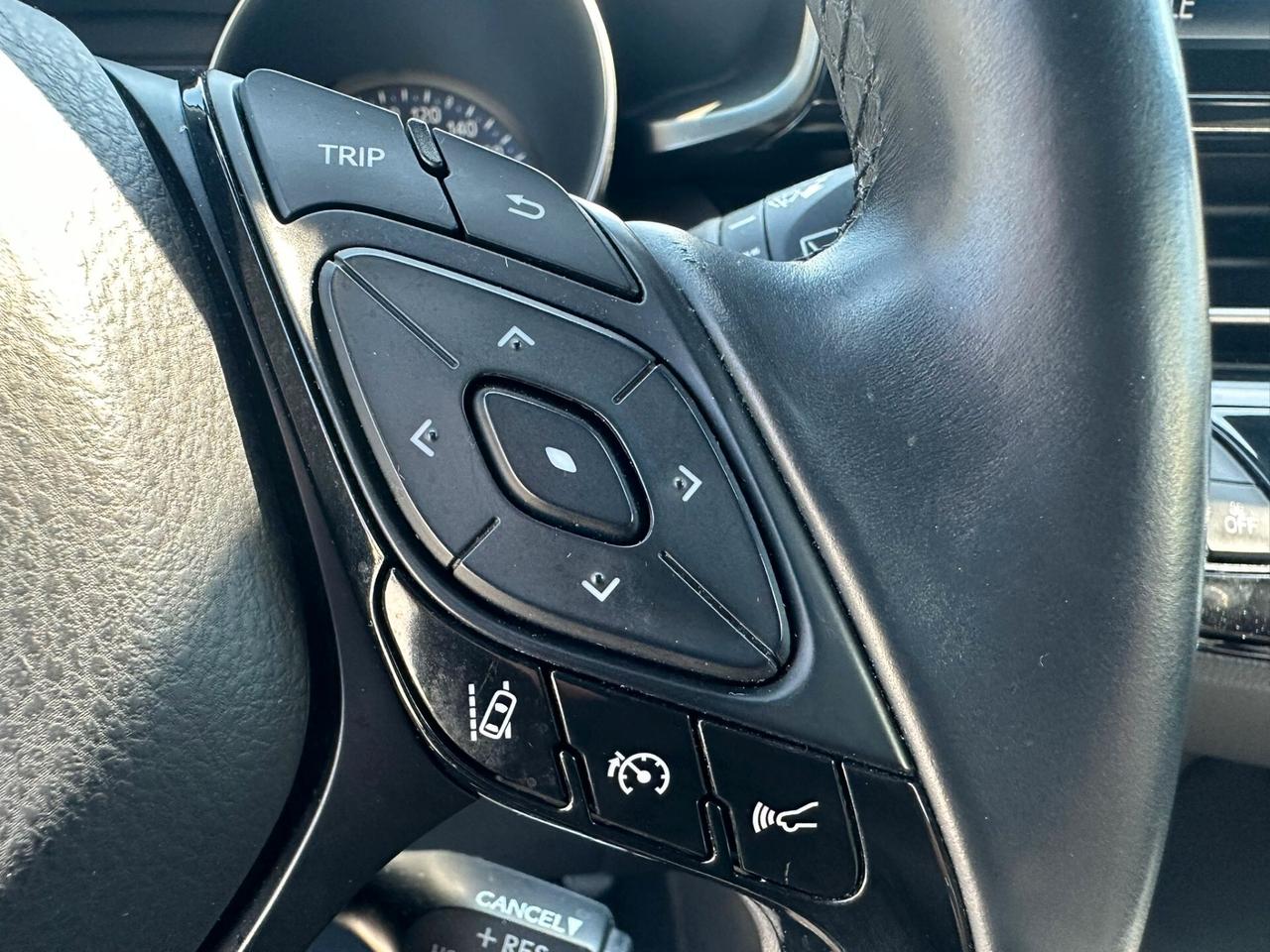 Toyota C-HR 1.8 Hybrid E-CVT Active