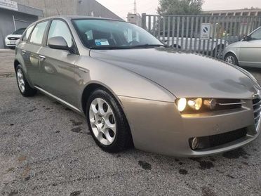 Alfa Romeo 159 159 SW 1.9 jtdm 16v Distinctive 150cv q-tronic