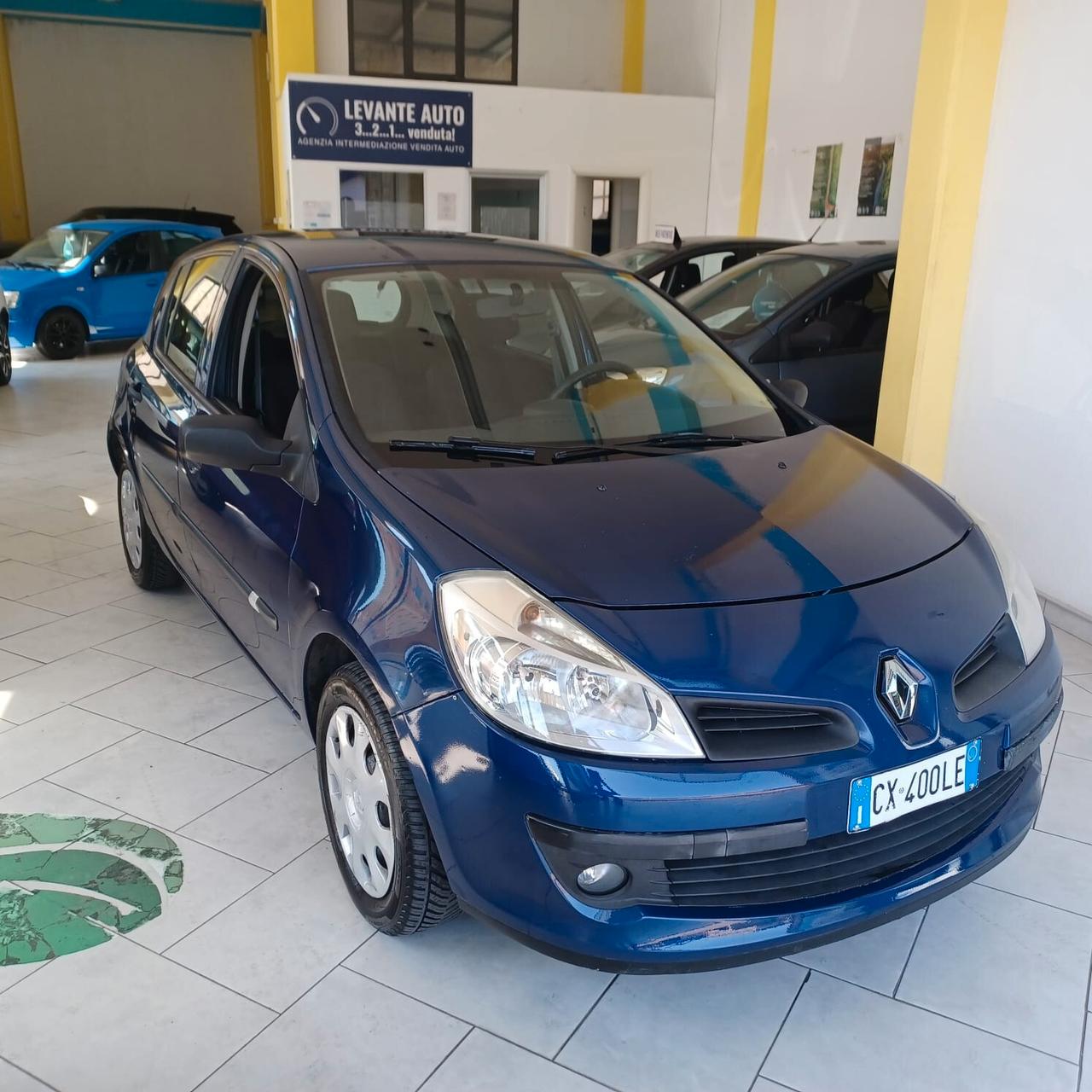 CLIO 1.1 BENZINA PER NEOPATENTATI GARANZIA INCLUSA
