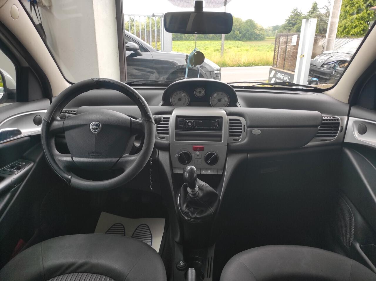 Lancia Ypsilon 1.2 Argento NEOPATENTATI