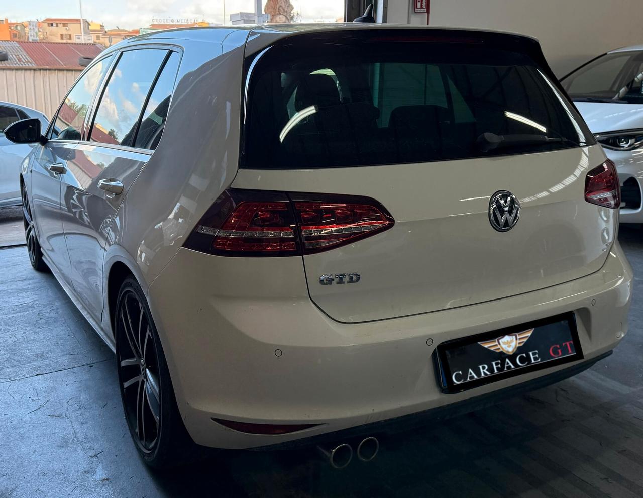 Volkswagen Golf 7 GTD 2.0 TDI DSG - 2015