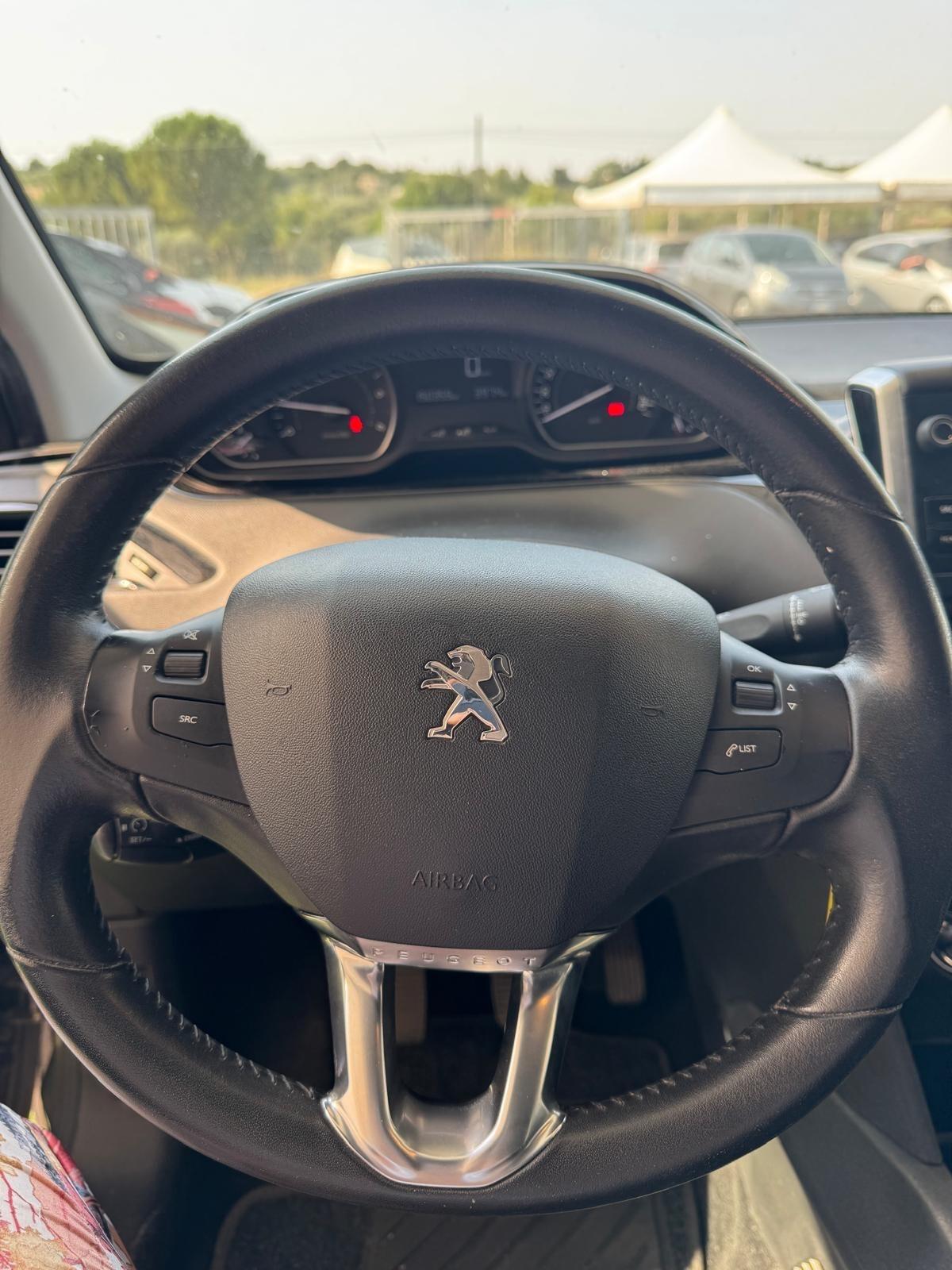 Peugeot 208 BlueHDi 75 5 porte Allure