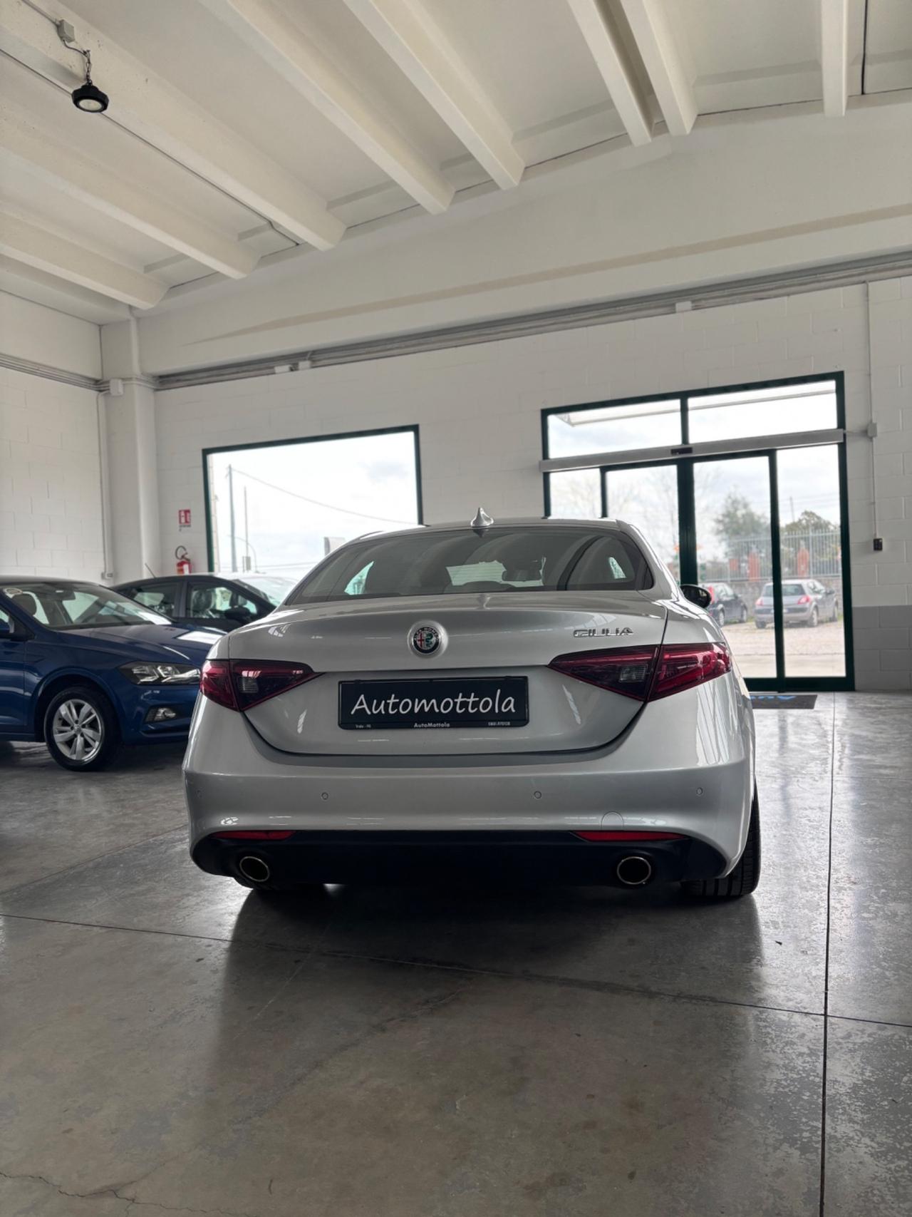 Alfa Romeo Giulia 2.2 Turbodiesel 180 CV Super