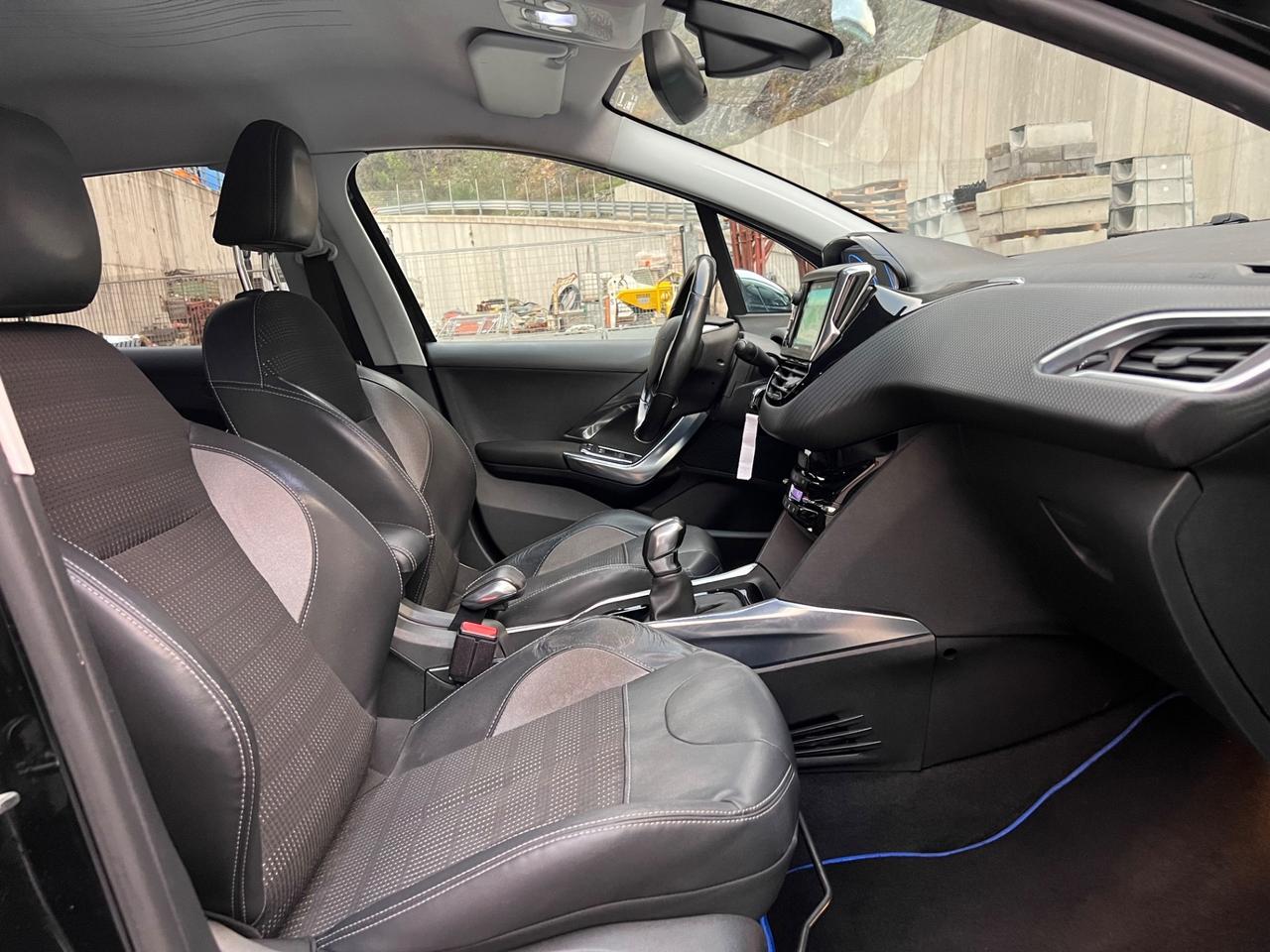 Peugeot 2008 1.6 e-HDi 92 CV Stop&Start Urban Cross