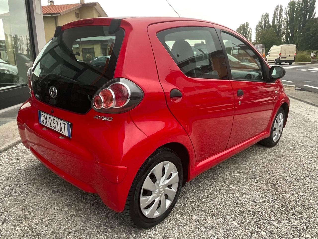 Toyota Aygo 1.0 12V VVT-i 5 porte Active Connect