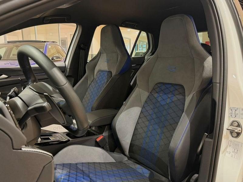 Volkswagen Golf Golf 2.0 tsi R Black Edition 4motion 333cv dsg "AKRAPOVIC OMOLOGATI"