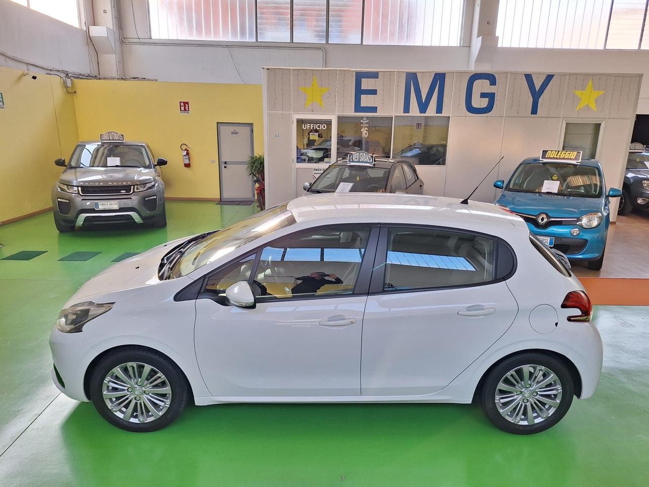 Peugeot 208 PureTech 82 5 porte Allure