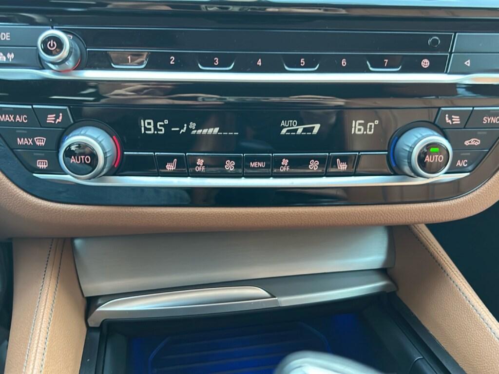 BMW Serie 5 Touring 520 d Mild Hybrid 48V Luxury xDrive Steptronic