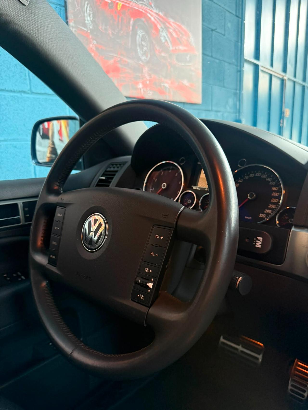 TOUAREG 4.2 V8 GANGIO 3500KG ASI IVA ESPOSTA DISTRIBUZIONE ESEGUITA E CERTIFICATA
