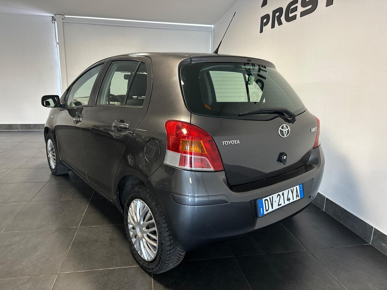 TOYOTA YARIS 1.0 NEOPATENTATI 69CV GARANZIA