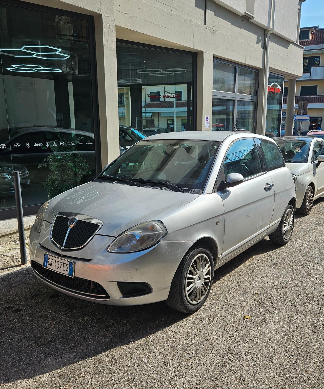 Lancia Ypsilon 1.3 MJT 75 CV anche Neopatentati