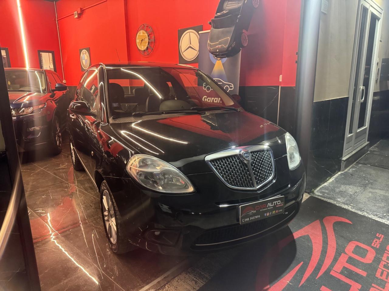 Lancia Ypsilon 1.3 MJT 90 CV Platino