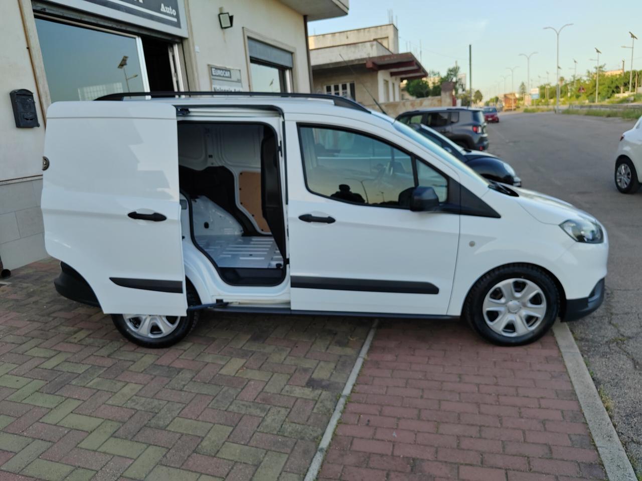 Ford Transit Courier Transit Courier 1.5 TDCi 100CV Van Trend