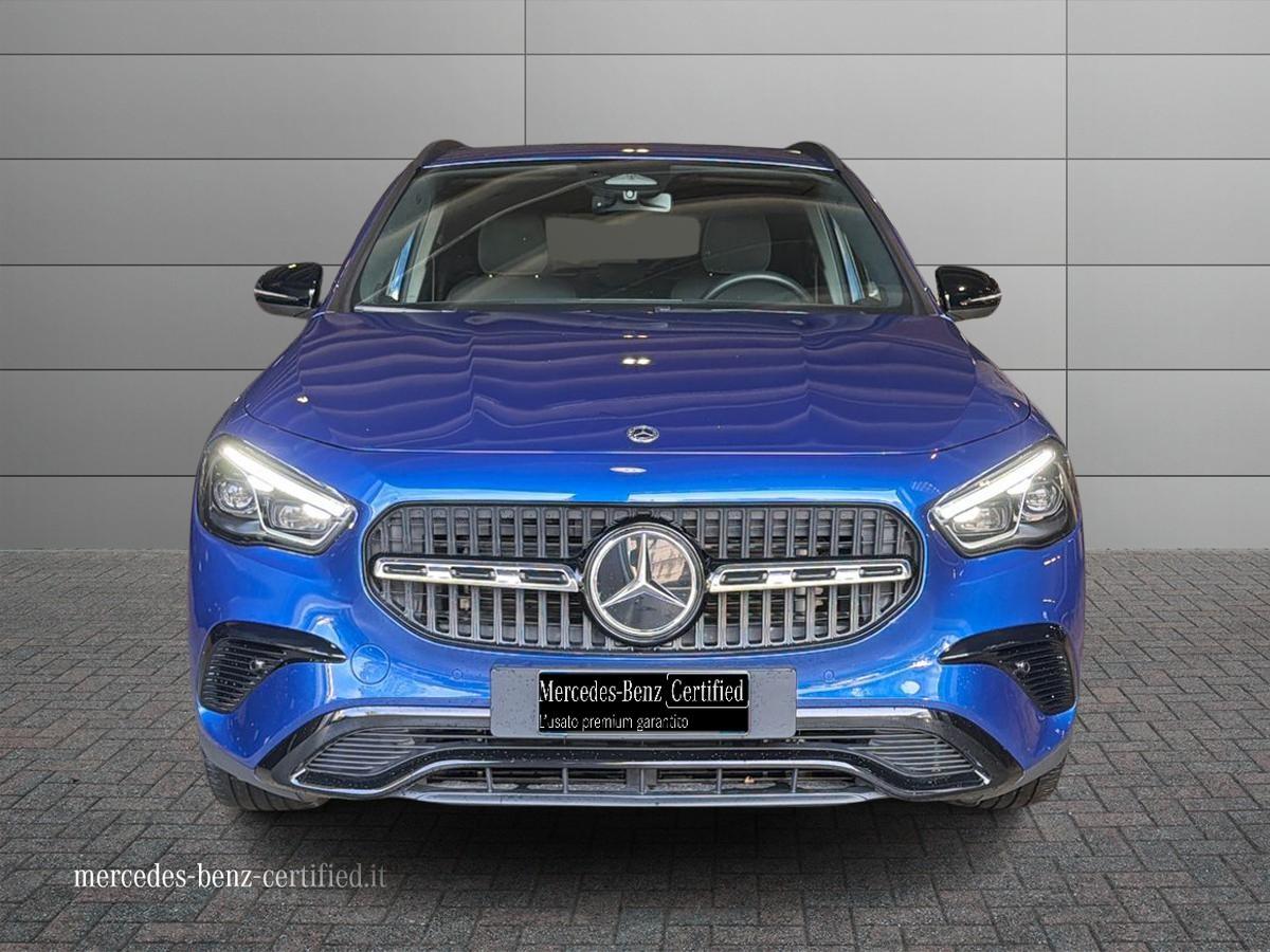 Mercedes-Benz GLA 180 Progressive Advanced Plus auto
