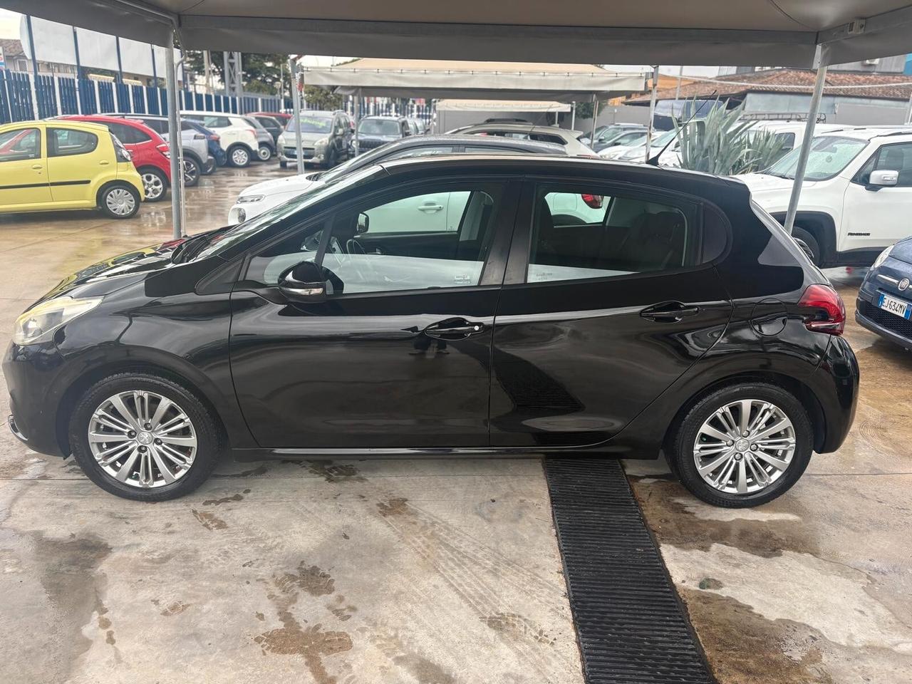 Peugeot 208 BlueHDi 75 5 porte Allure