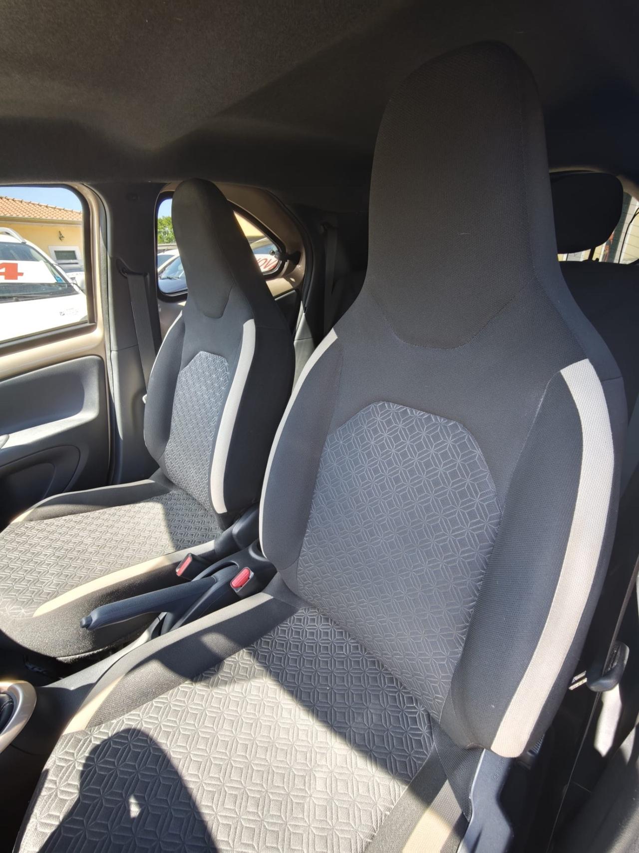 Toyota Aygo X 1.0 VVT-i 72 CV 5 porte JBL Special Edition
