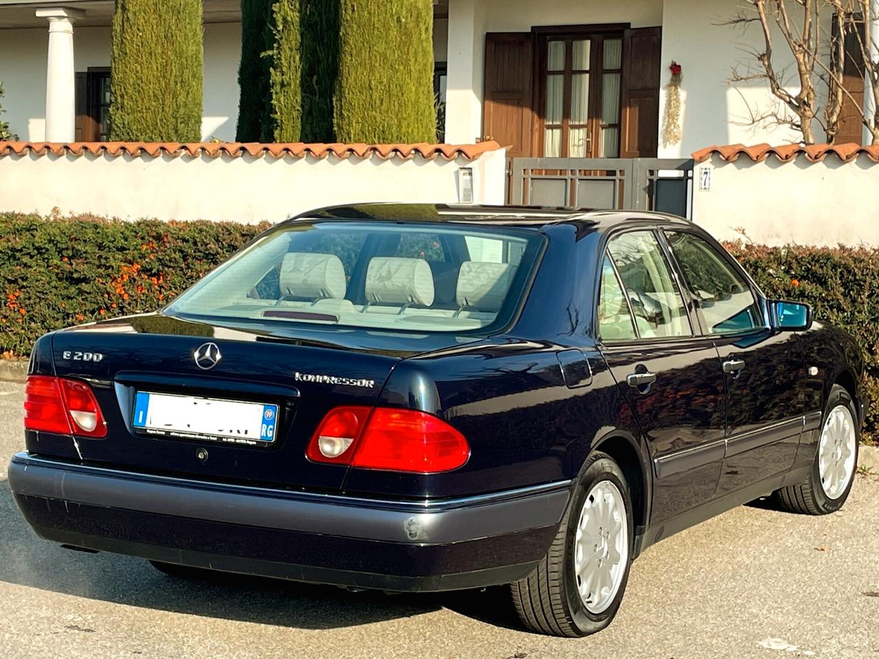 MERCEDES E200K(benzina)-U.PROPR-95000km-1999