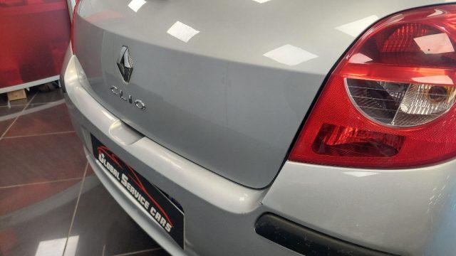 RENAULT Clio 1.2 16V 5 porte 4U Pack