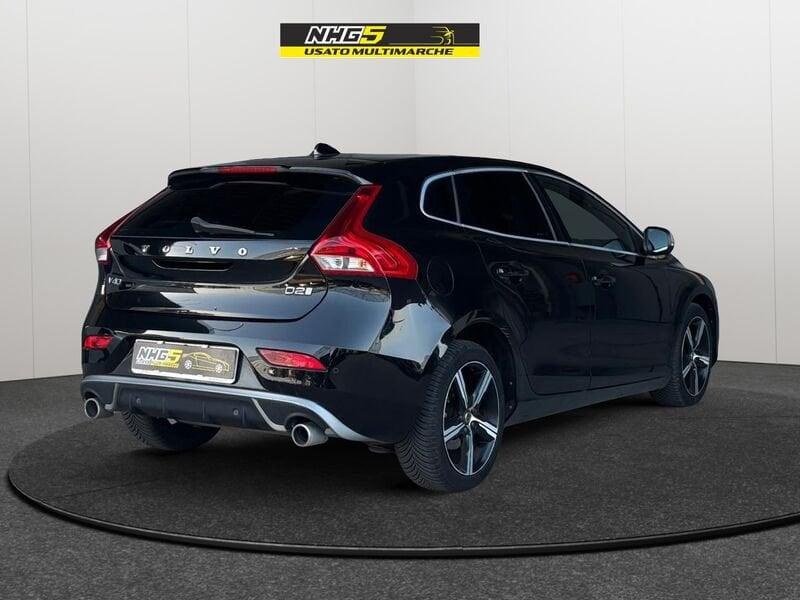 Volvo V40 D2 R-design Momentum