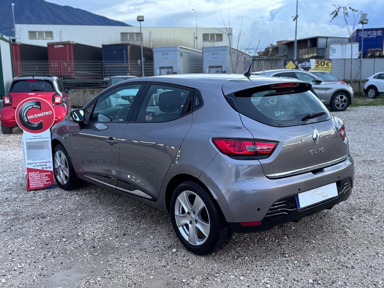 Renault Clio 1.2 75CV 5 porte intens