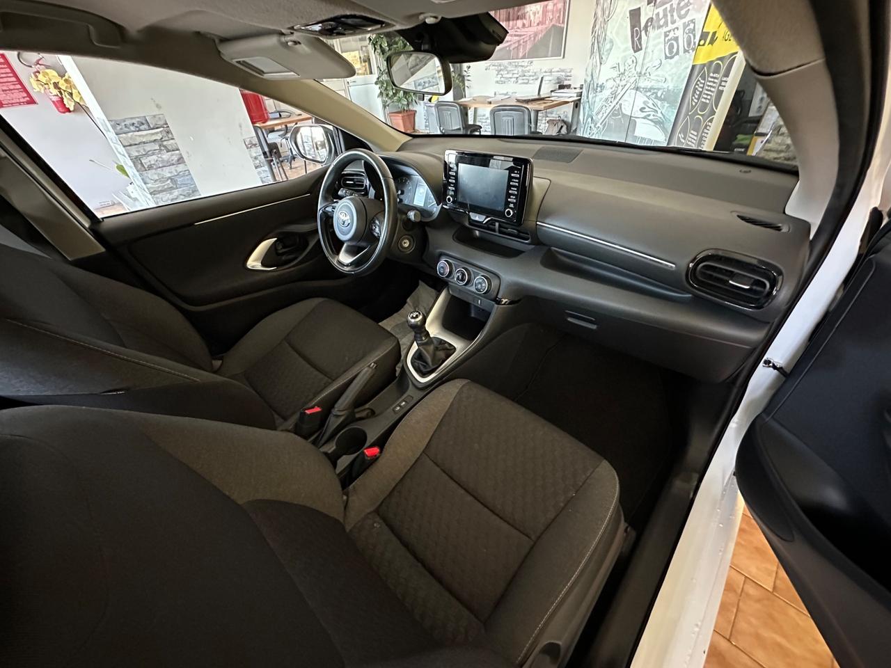 Toyota Yaris 1.0benz. 51.000km