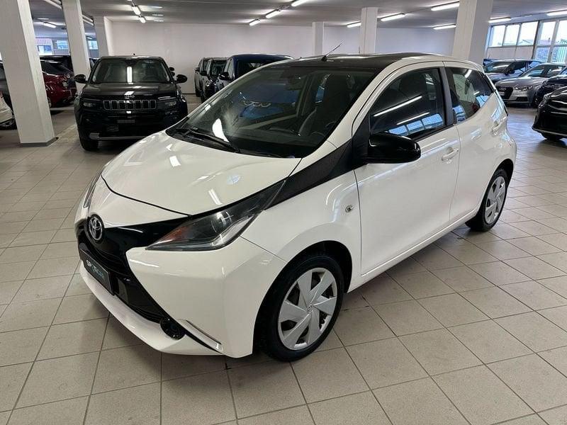 Toyota Aygo 1.0 VVT-i 69 CV 5 porte x-cool TSS