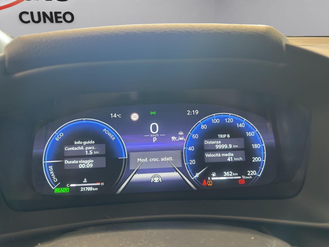 Toyota C-HR 1.8 hev Lounge fwd e-cvt