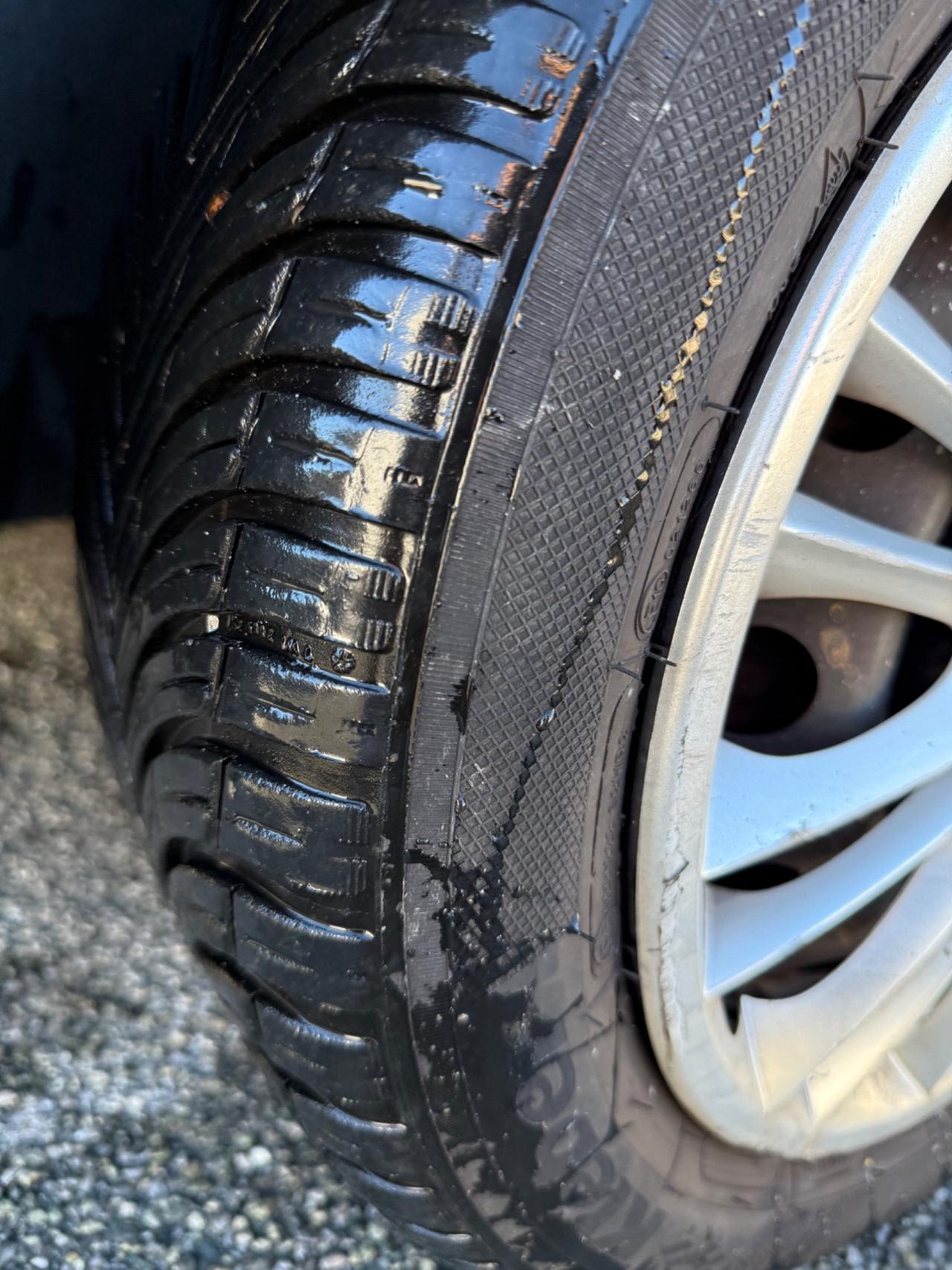 Lancia Ypsilon 1.3 MJT 75 CV Unyca