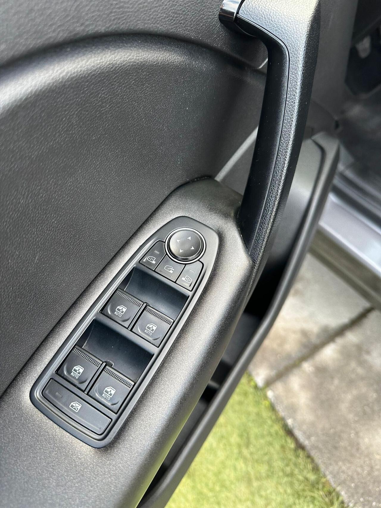 Renault Captur 1.5dCi 95 CV 2021 Business NAVIGATORE- FARI LED -SENS PARCHEGGIO