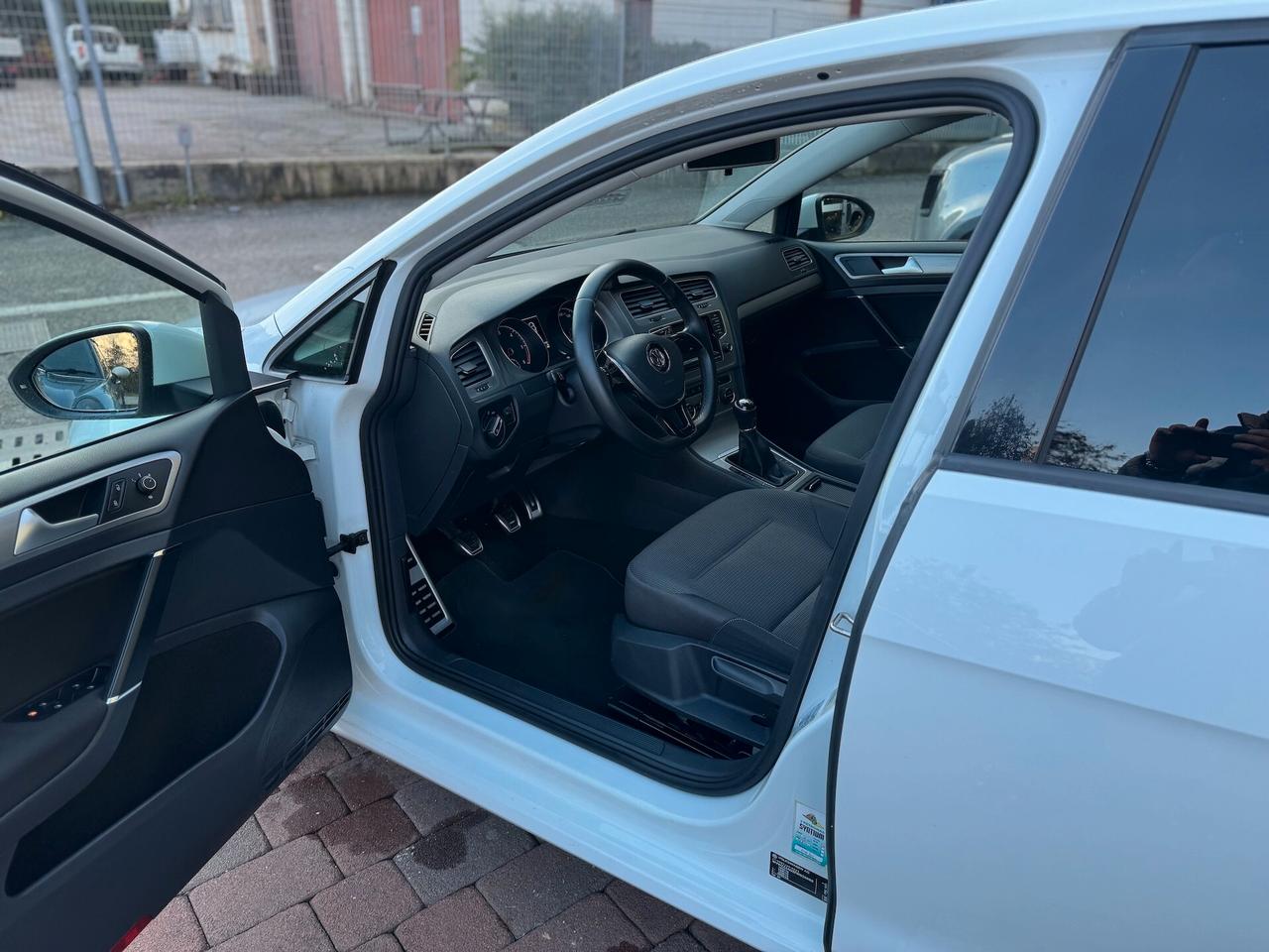 Volkswagen Golf 2.0 TDI 5p. Highline BlueMotion Technology