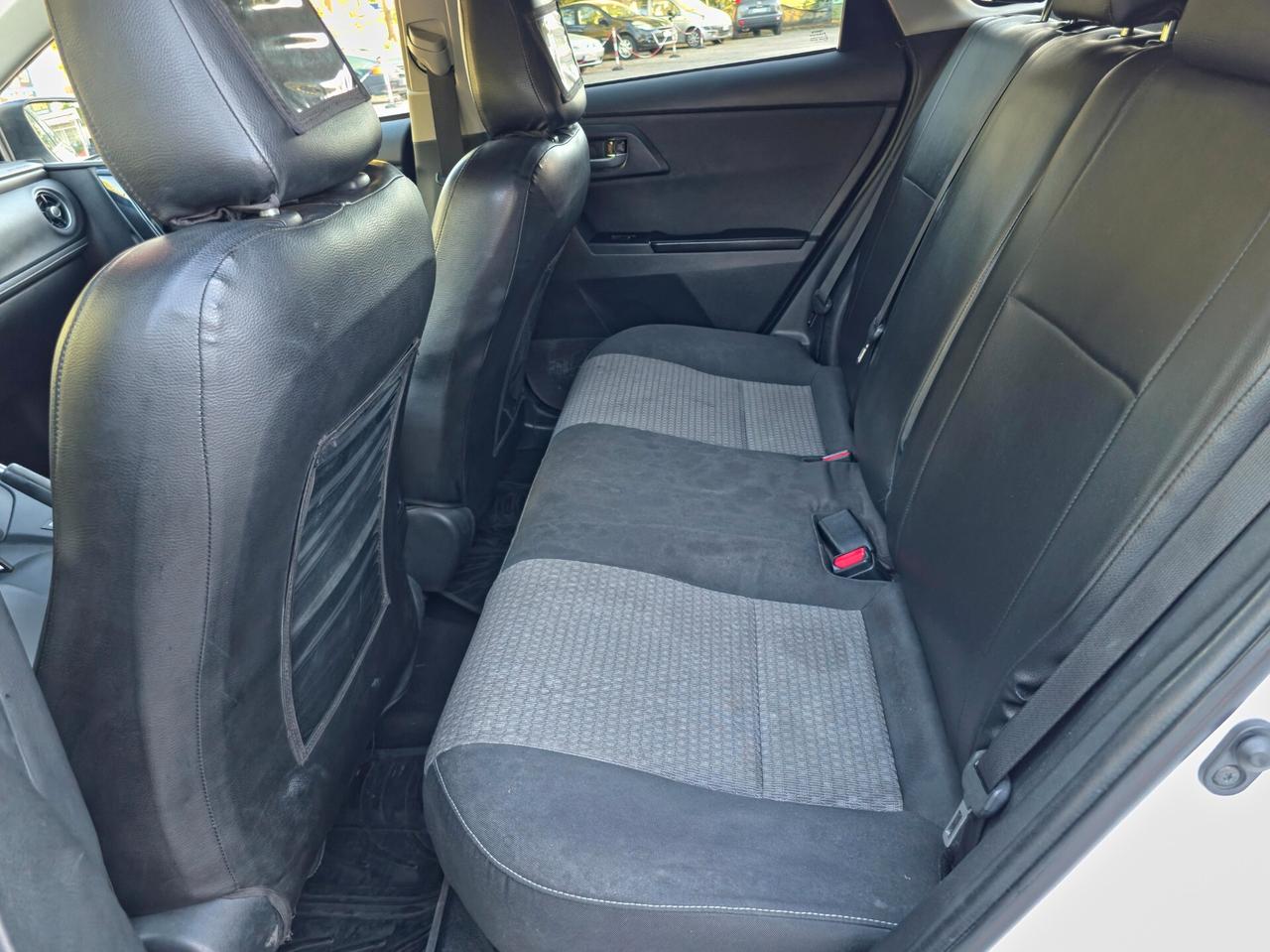 Toyota Auris Touring Sports 1.8 Hybrid Lounge CV-99 E6B Automatico NEO 2018