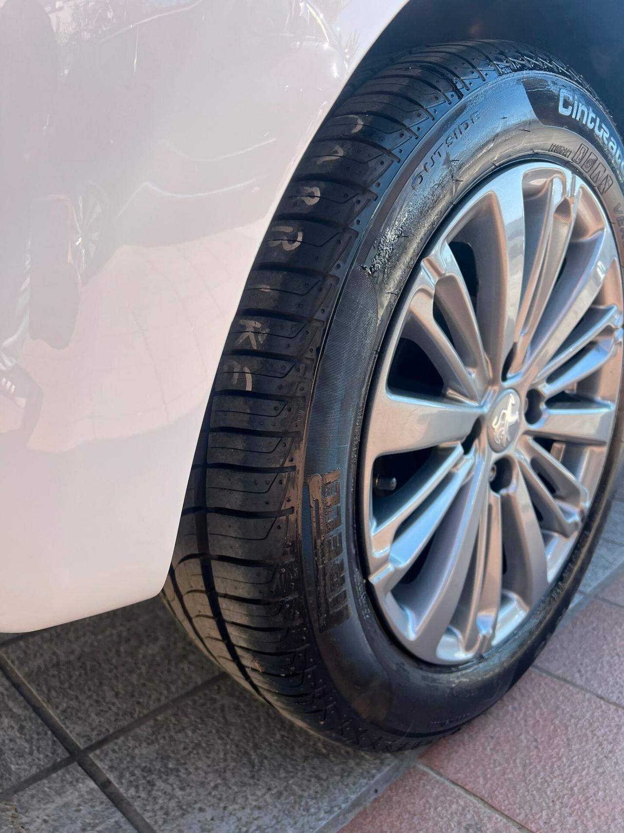 Peugeot 208 PureTech 68 5 porte Access