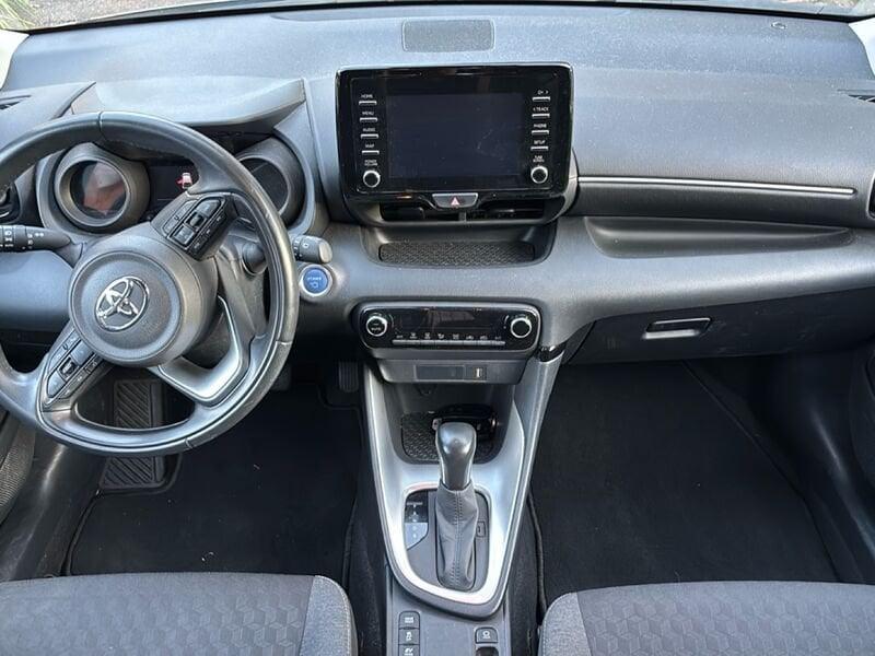 Toyota Yaris Hybrid Trend MY22