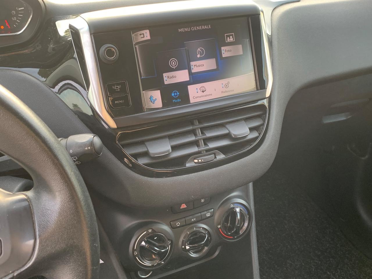 Peugeot 208 1.4 HDi 68 CV 3 porte Allure