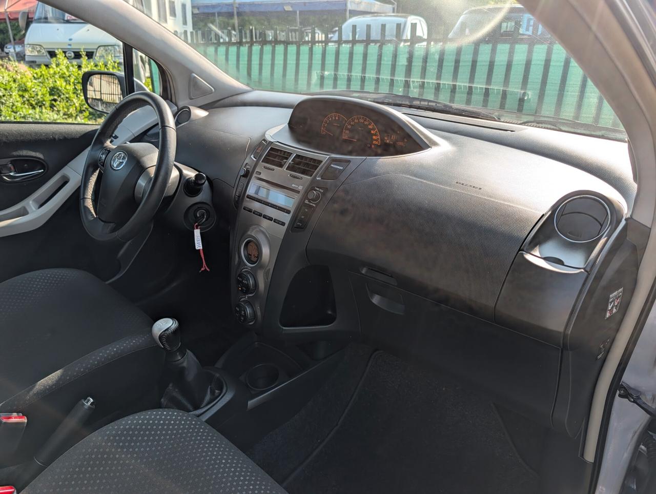 Toyota Yaris 1.0 5 porte Sol UNICO PROPRIETARIO TAGL. CERT.
