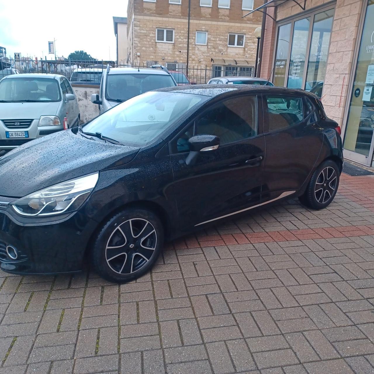 INDISTRUTTIBILE CLIO 1.5 EURO 6 PER NEOPATENTATI