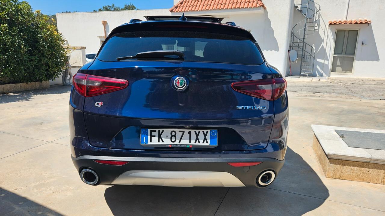 Alfa Romeo Stelvio 2.2 Turbodiesel 190 CV AT8 Q4 Executive