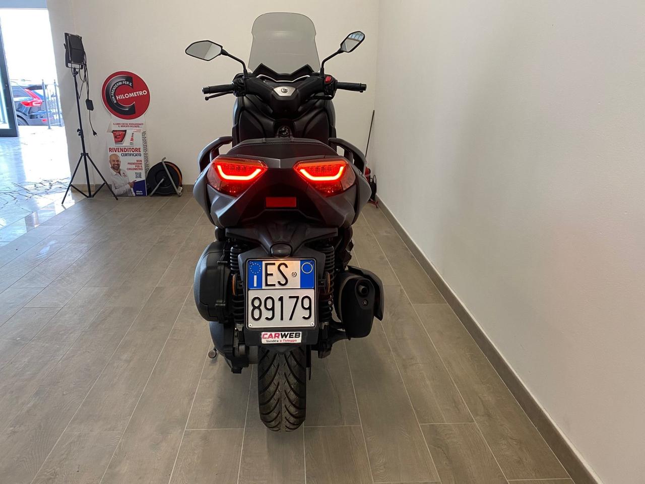 YAMAHA X-MAX 300 TECH MAX