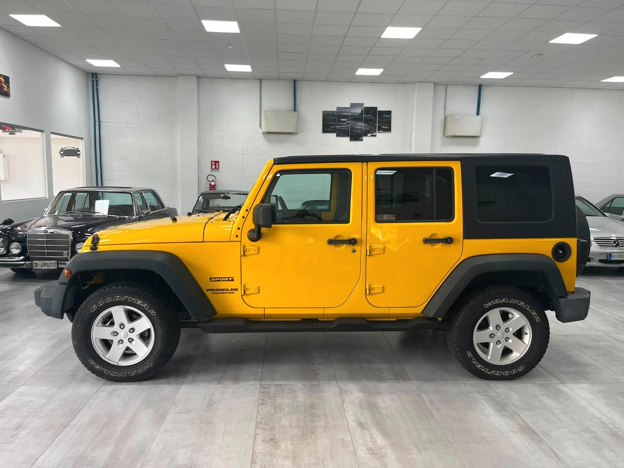 Jeep Wrangler Unlimited 2.8 CRD DPF Sport Auto