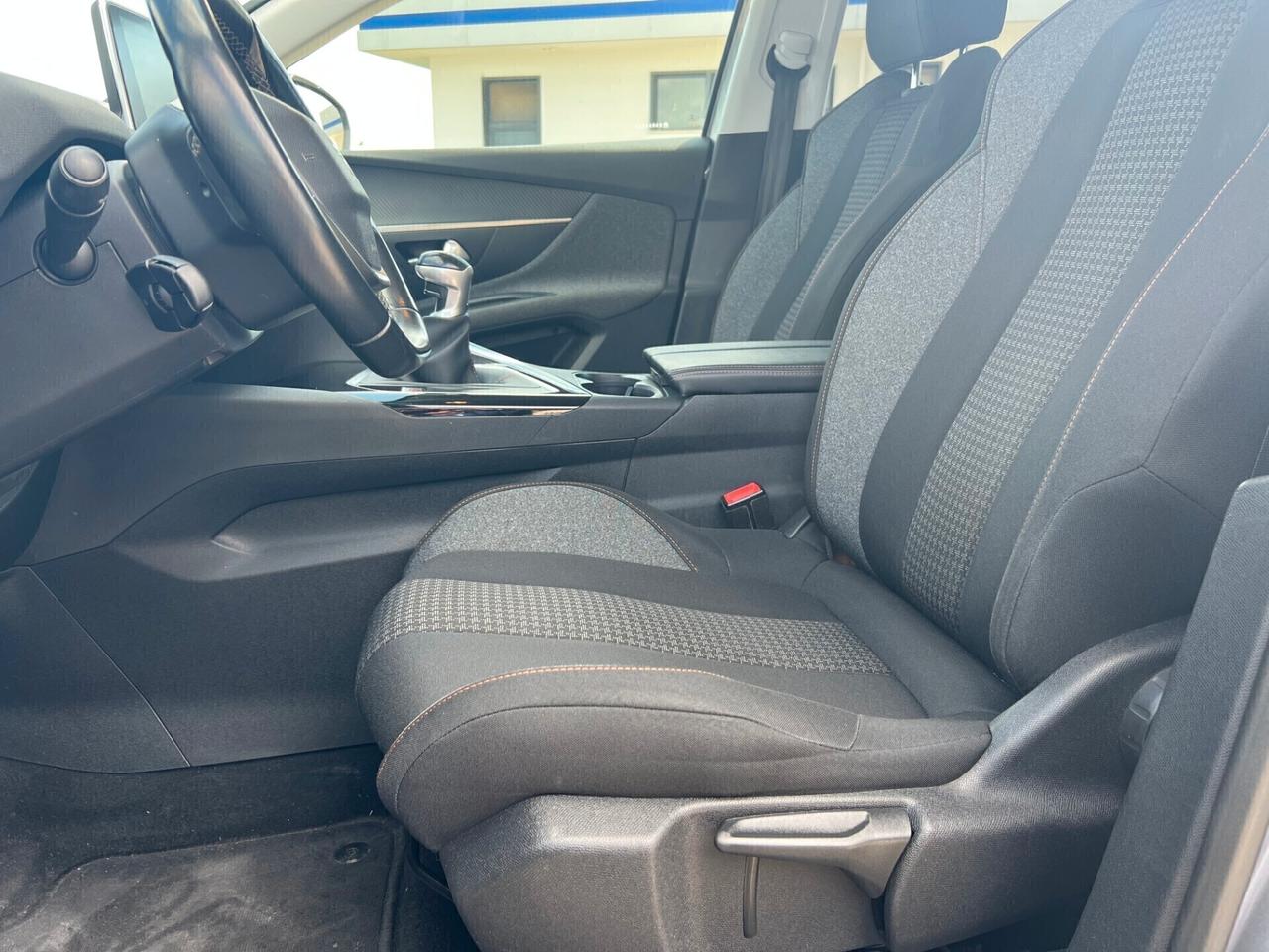 Peugeot 3008 BlueHDi 130 S&S Business